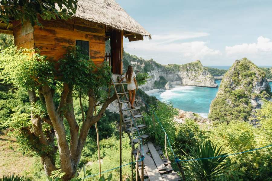 Indonesie Nusa Penida boomhut met uitzicht